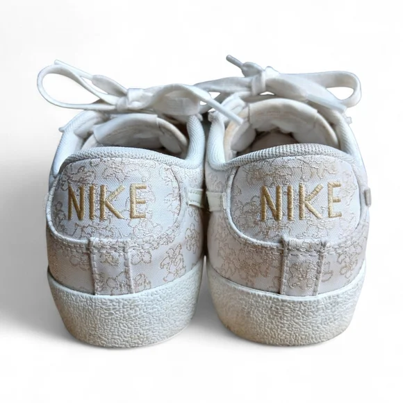 Niker Blazer Low Women's Size 8 White Floral Sneakers - Picture 7 of 10